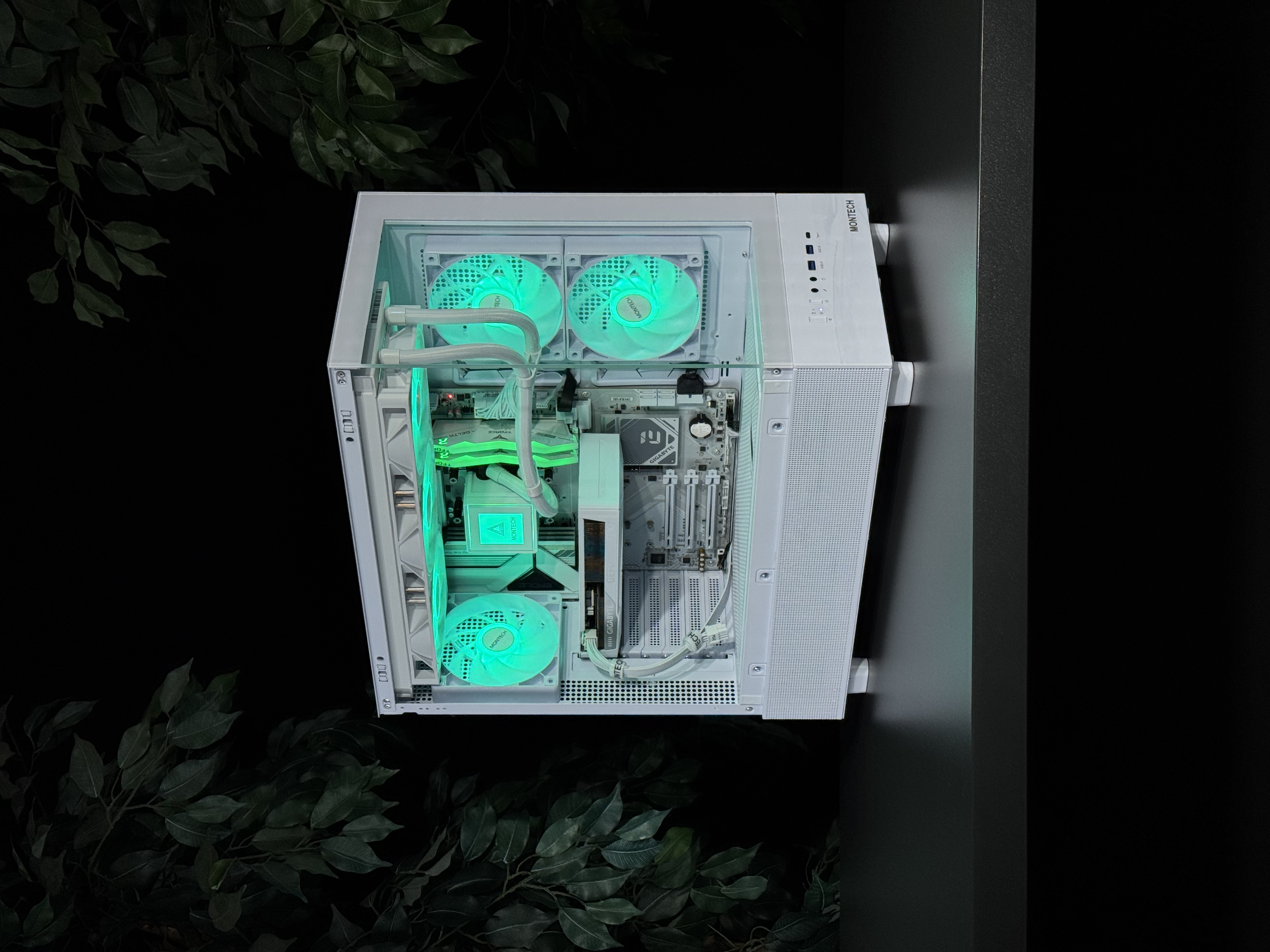 FrameLab Herné PC — AMD Ryzen 7 7800X3D / RTX 5060 8GB / 32GB RAM / 2TB SSD