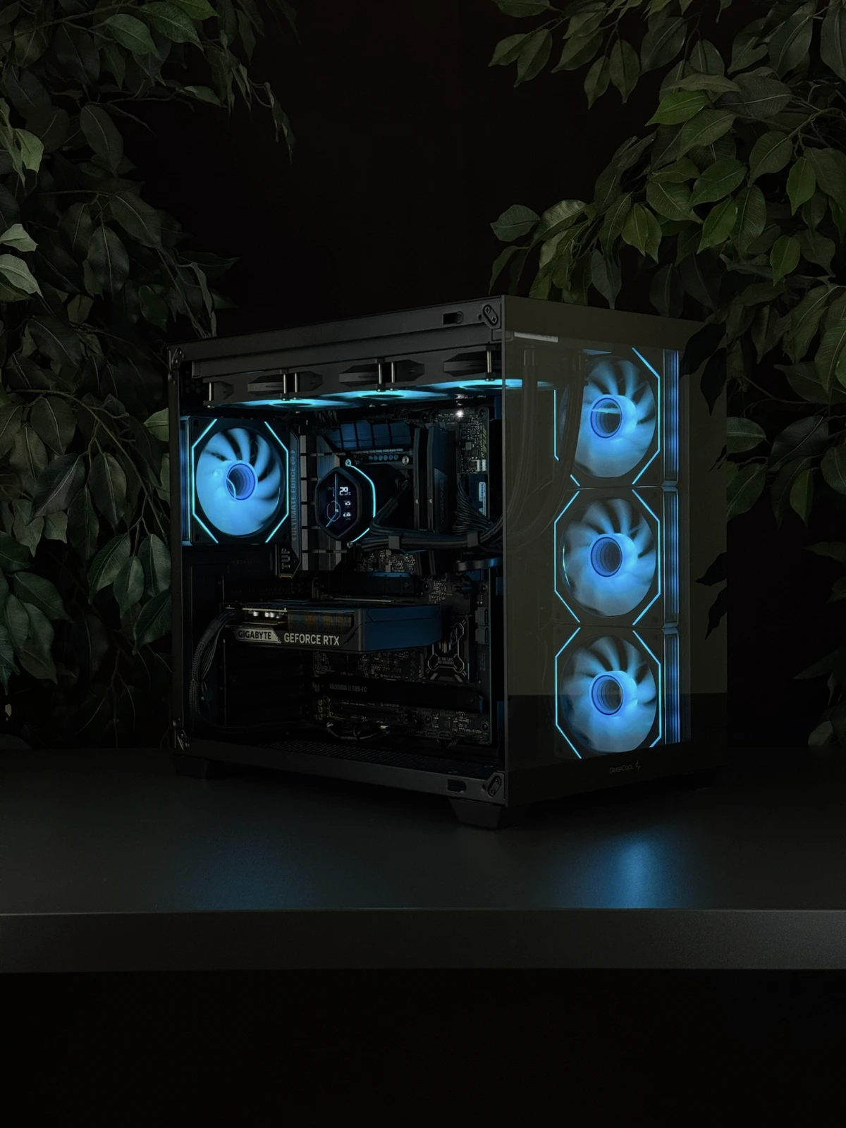FrameLab Herné PC — Intel i7 14700 / RTX 5060 Ti 16 GB / 32 GB